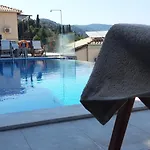 Avra Loft Apartman *